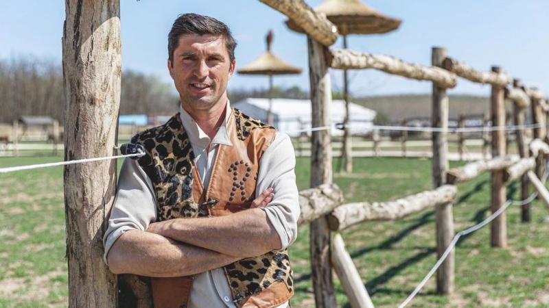 Apai örömök várnak ifj. Richter Józsefre, hiszen már a kisbaba nemét is ismerik!