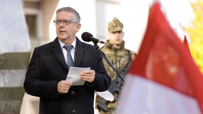 Michl József szavaival élve: 