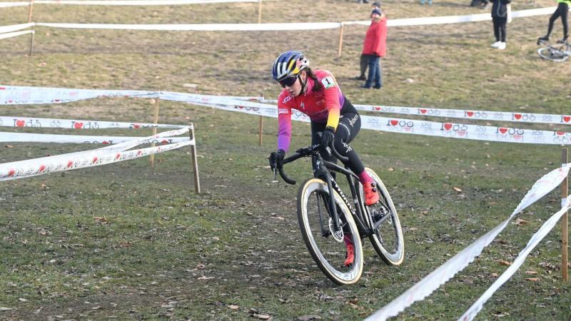 Vas Blanka újabb lenyűgöző teljesítménnyel rukkolt elő a cyclocross-világkupában, ahol sikerült egy pozíciót javítania.