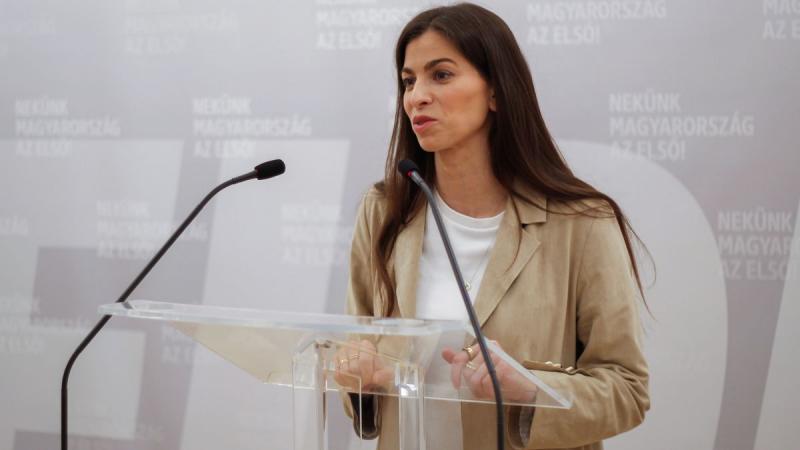 Szentkirályi Alexandra: A főváros közlekedése megbénult.