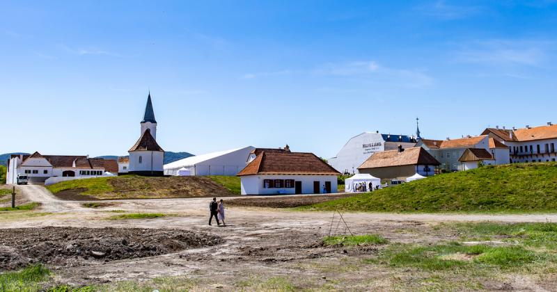 A szentendrei skanzenre tűz fenyegetést jelentett | Demokrata
