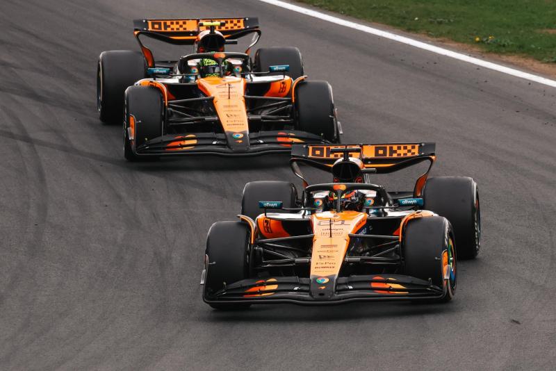 Ismét a McLaren emeli a trófeát az F1 világában!