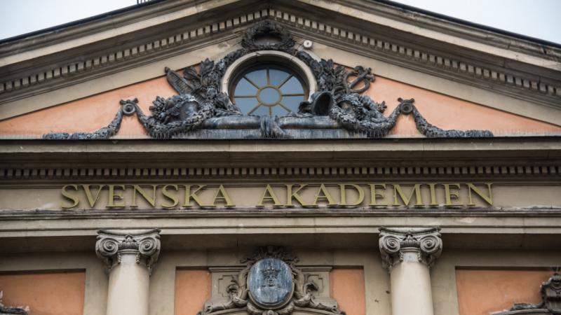 Irodalmi Nobel-díj 2025: Lehetséges, hogy idén ismét magyar író részesül a rangos kitüntetésben, amely nem csupán a szakmai elismerést hozza magával, hanem több százmillió forintnyi jutalmat is. - Pénzcentrum