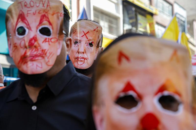 Pánik Amerikában? Trump népszerűsége mélypontot ütött!